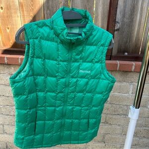 Marmot Women’s Down Puffer Vest – Green – XL (Fits Medium)